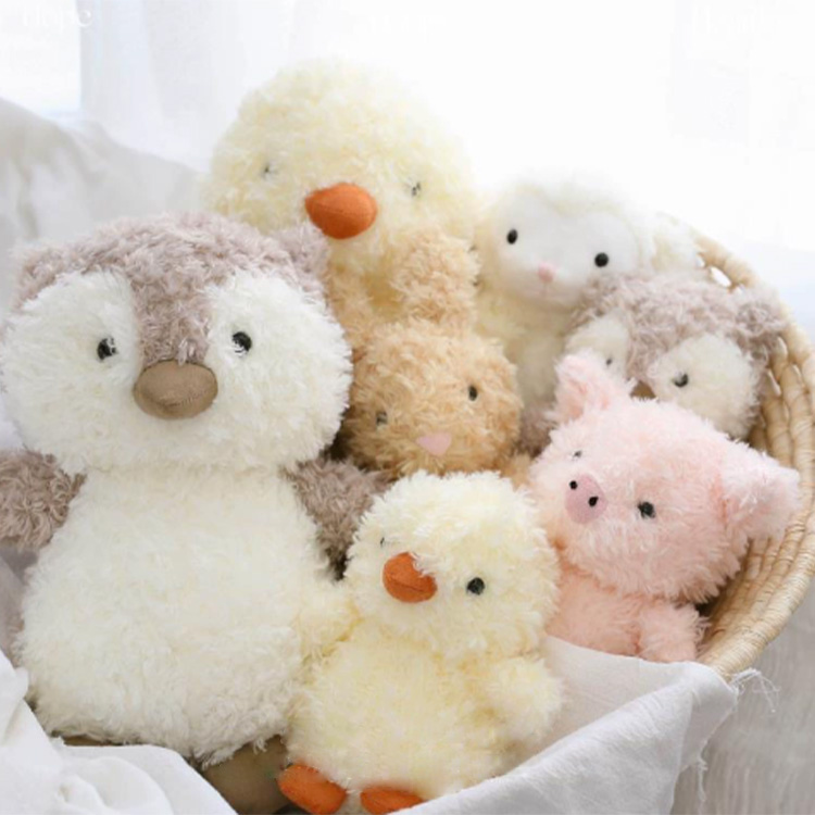 Stai ancora lavando i peluche degli animali nel modo sbagliato e rovinando la loro peluria e la loro forma per sempre?